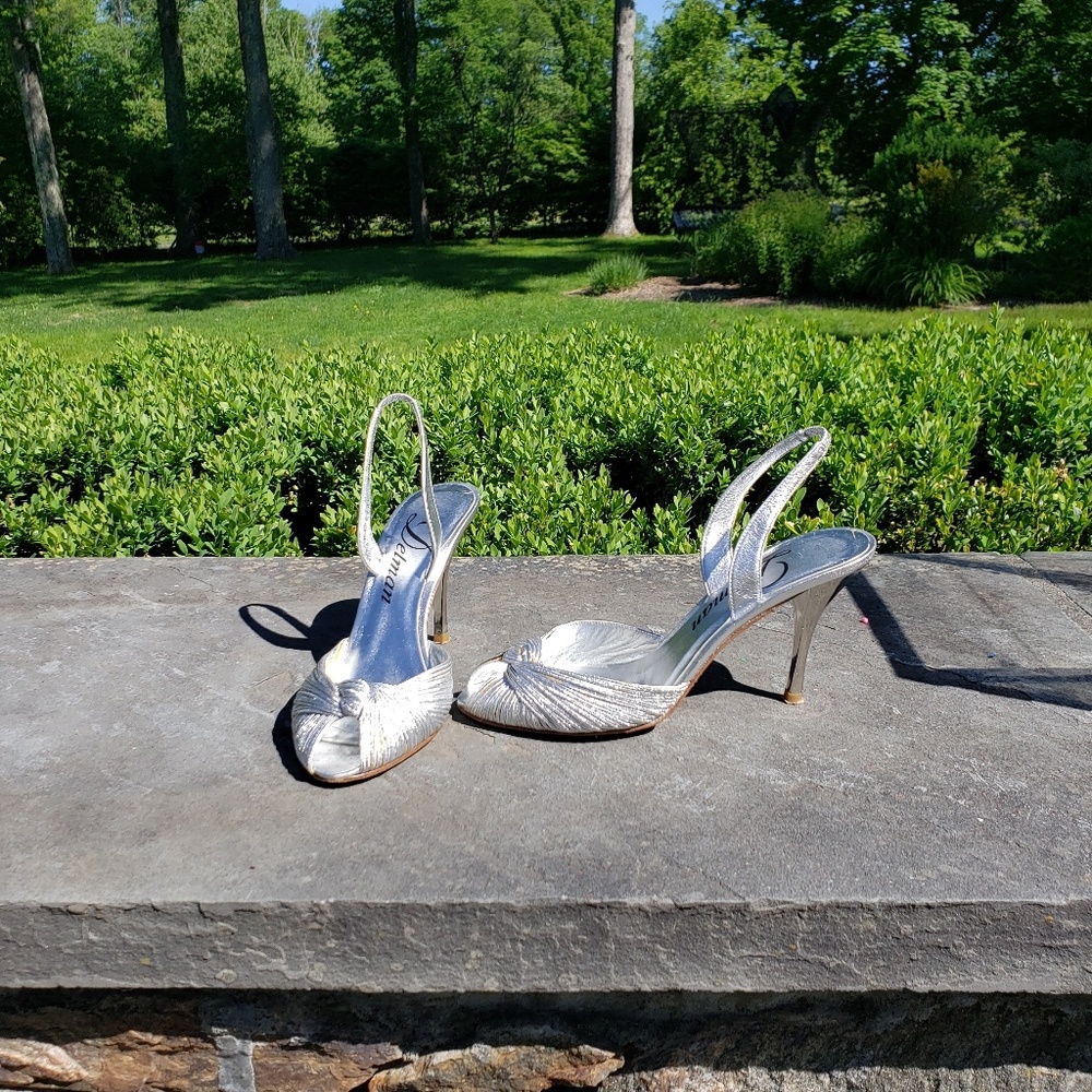 Shoes - Picture 4 of 4